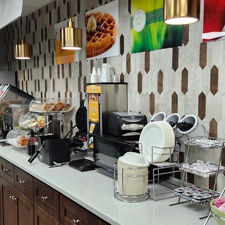 Quality Inn North Yellow Tavern Εξωτερικό φωτογραφία