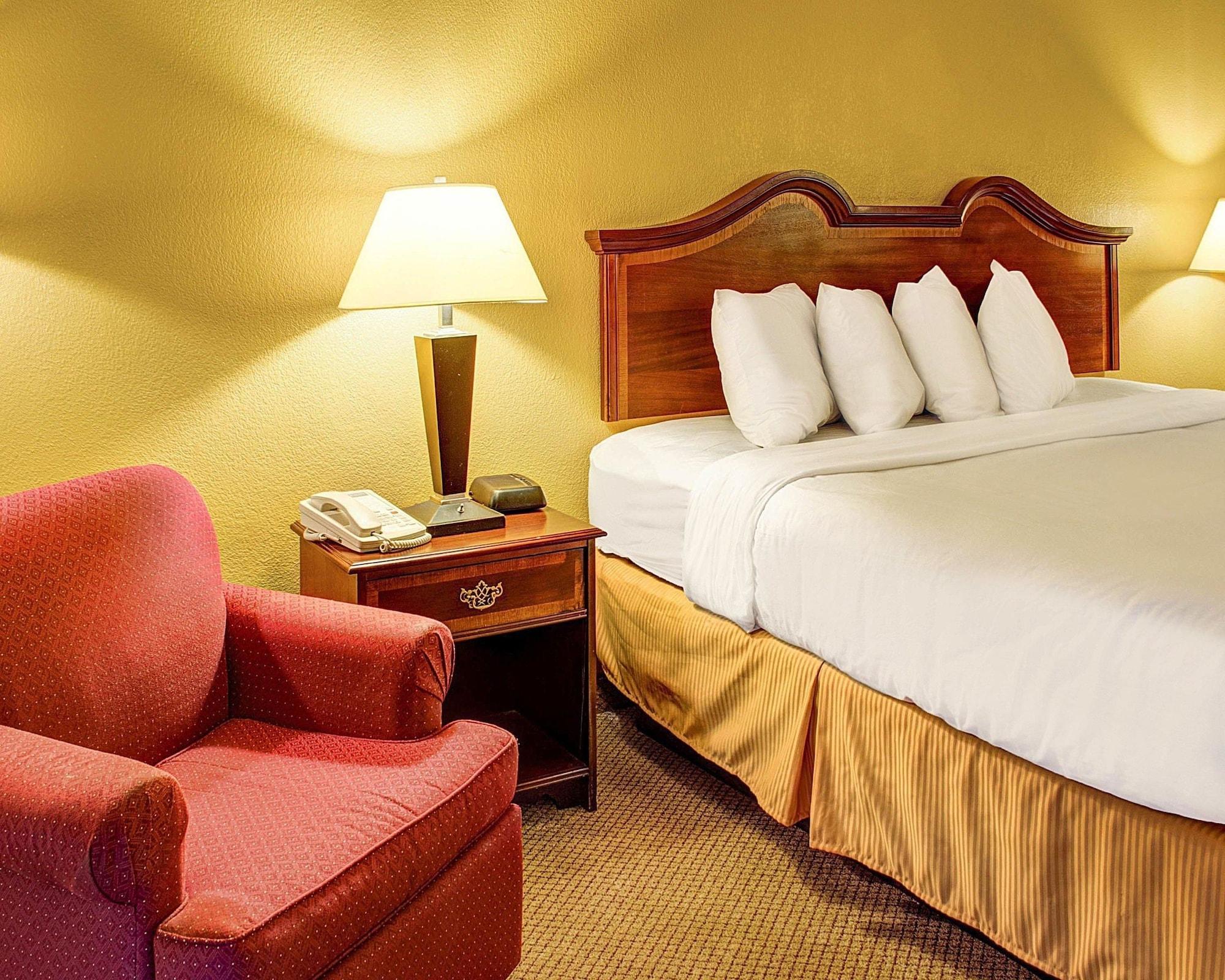 Quality Inn North Yellow Tavern Εξωτερικό φωτογραφία